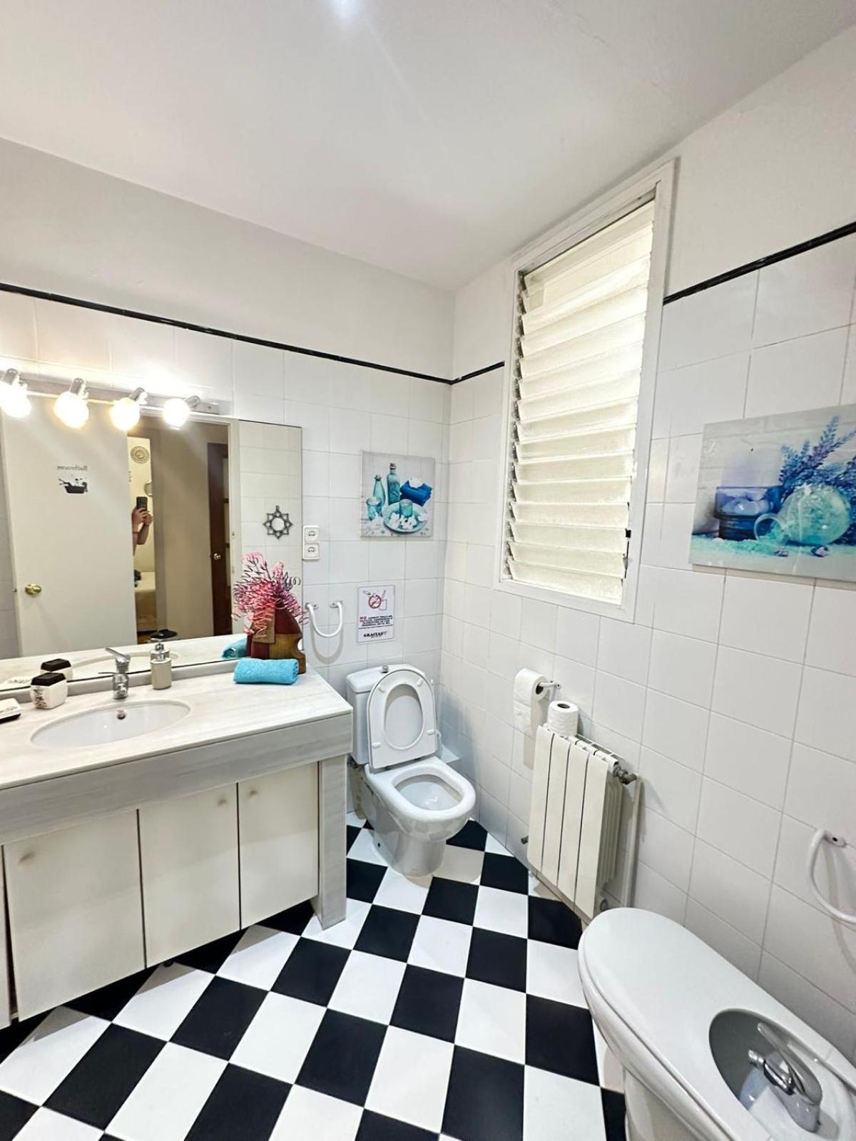 Rooms Aribau บาร์เซโลนา ภายนอก รูปภาพ