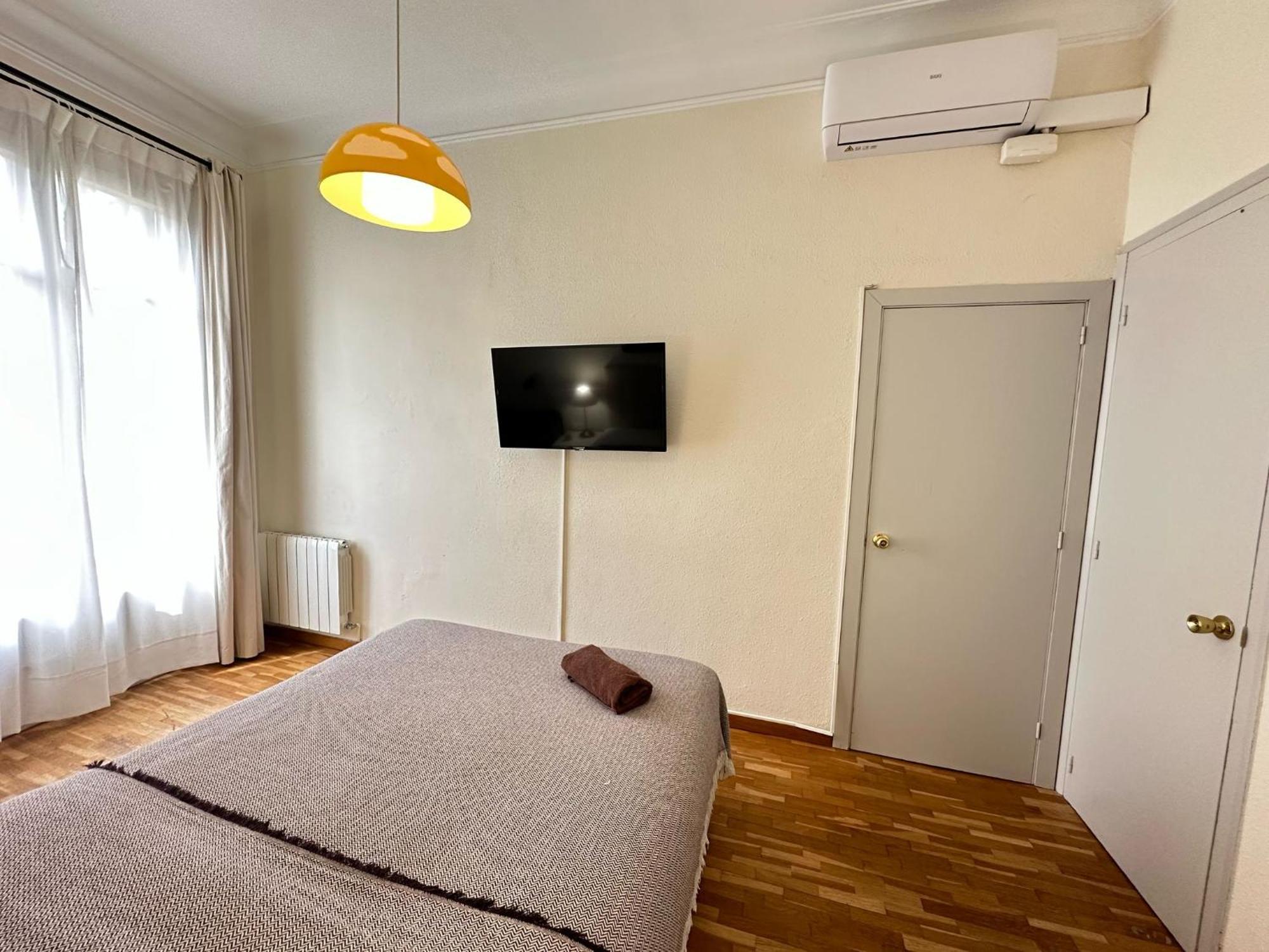 Rooms Aribau บาร์เซโลนา ภายนอก รูปภาพ
